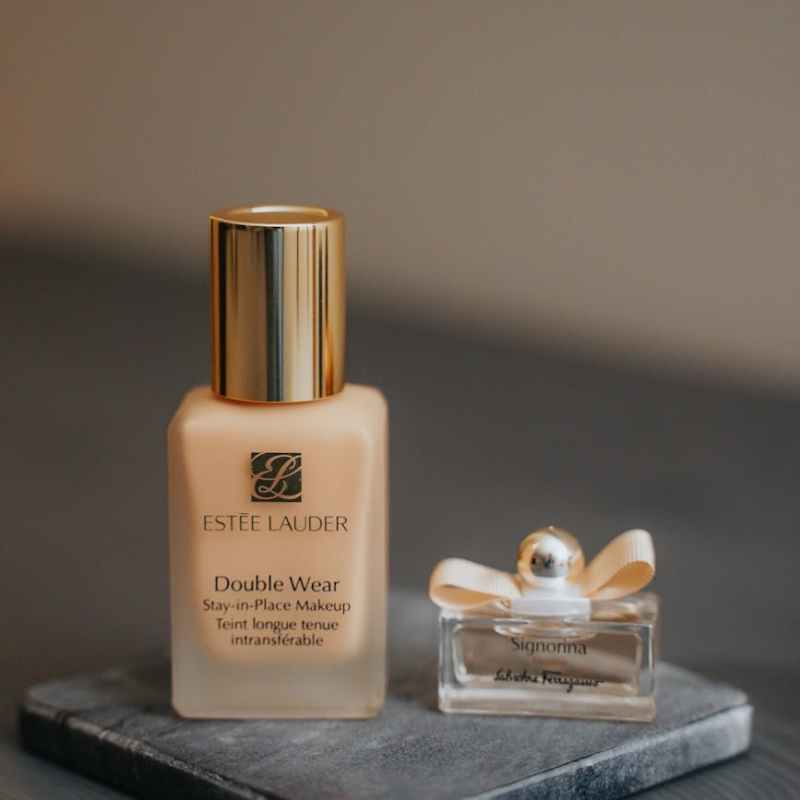 Estée Lauder: The Legacy of a Beauty Empire and the Secrets of Family Business Success